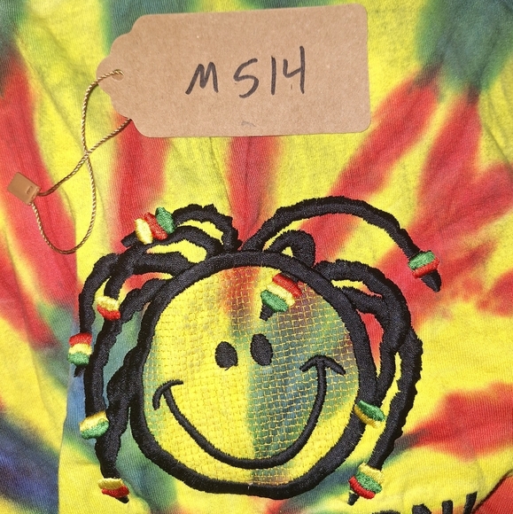 Island Tees Colorful Tie-Dye T-Shirt with "Smile Mon!" Jamaica Design In A Large - Picture 7 of 8